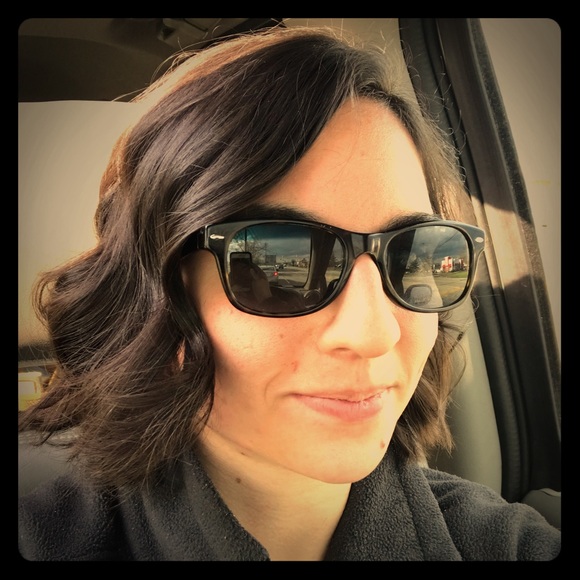 Meet your Posher, Ashley - Picture 1 of 1